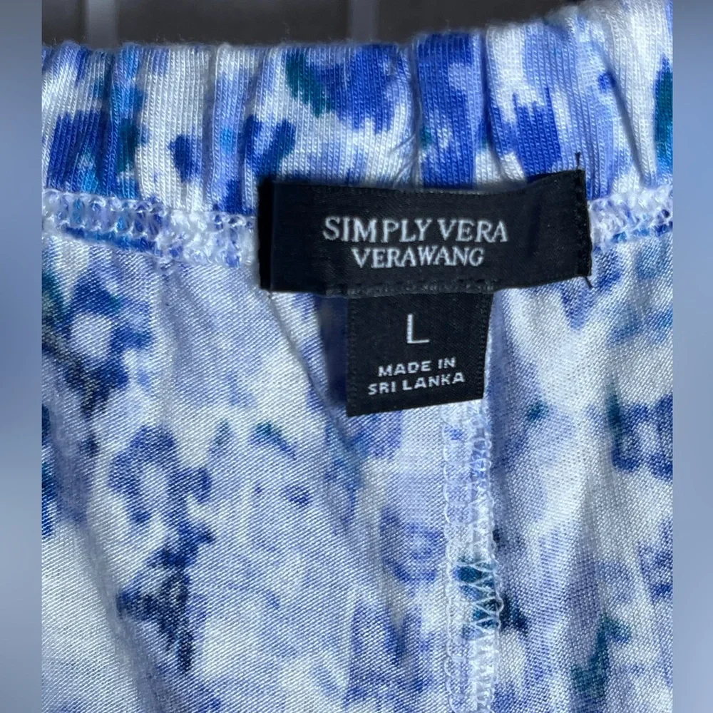 Vera Wang, PJ Bottom Size L, Soft, Comfy, Blue & White Floral, Ruffled Hem NWOT